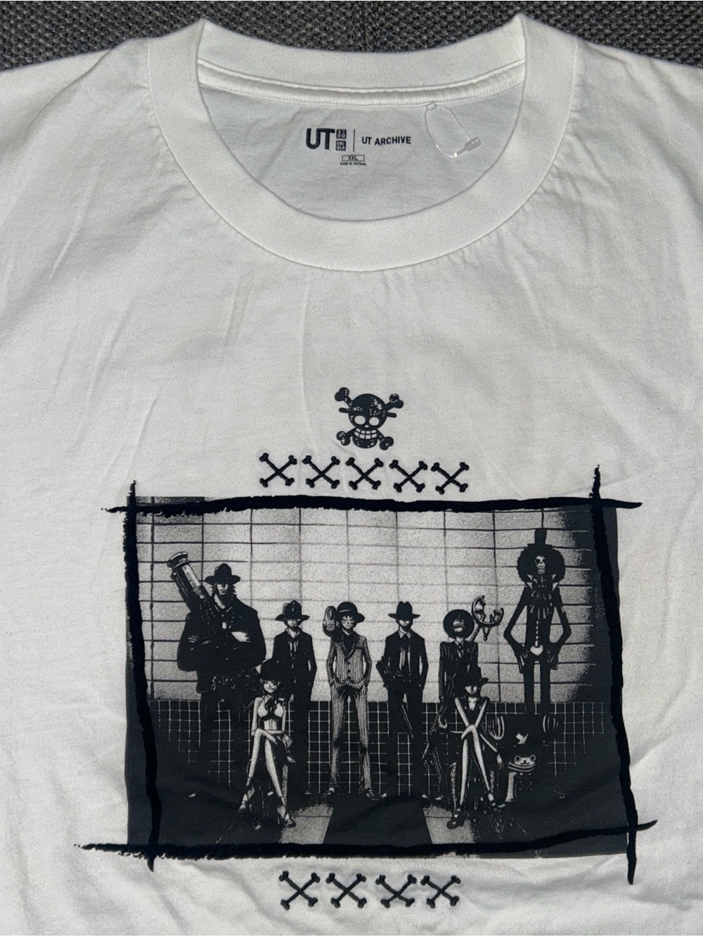 Rare One Piece x UNIQLO White Anime Manga T Shirt Size 2XL